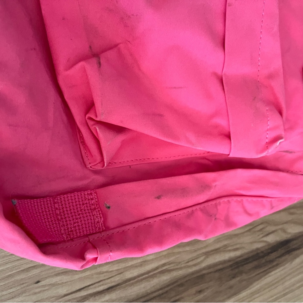 Fjallraven Kanken Hot Pink Backpack marks - Picture 3 of 8